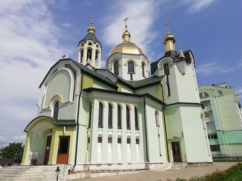 Історія та архітектура Церкви Святого Духа УГКЦ - духовна спадщина