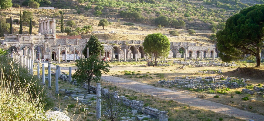 Що таке агора: історія та значення громадських просторів Греції