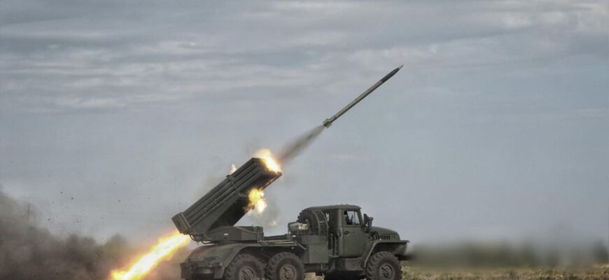 Що таке РСЗВ: Детальний огляд реактивних систем залпового вогню