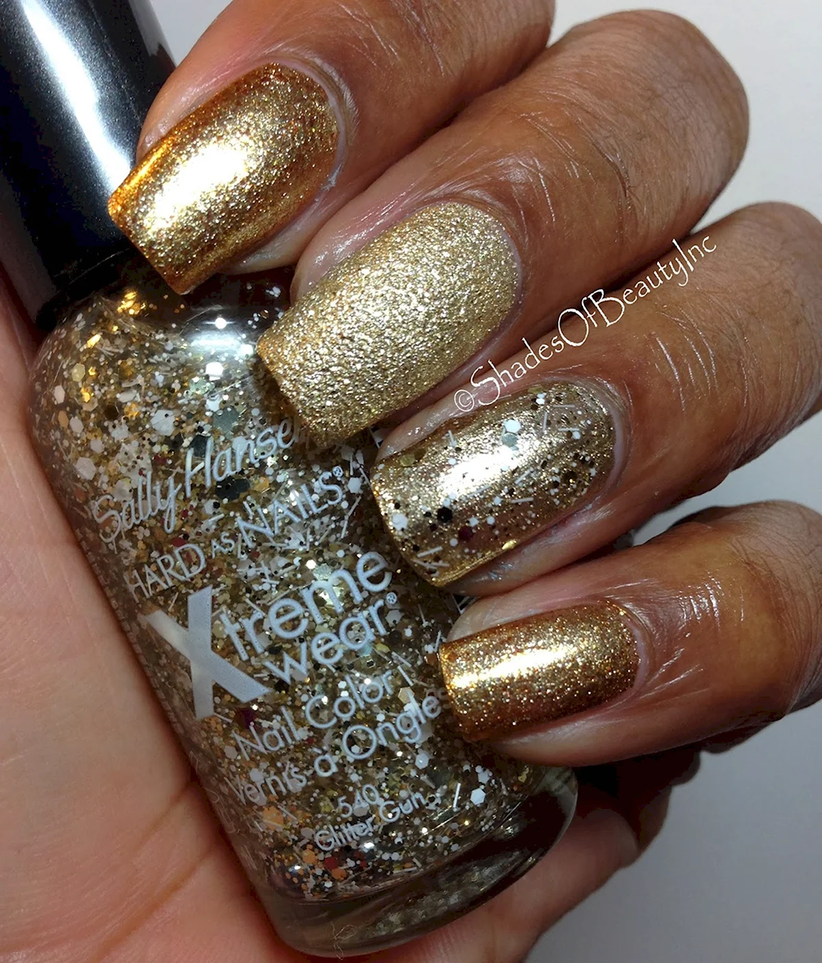 Ноготочки под золотое платье