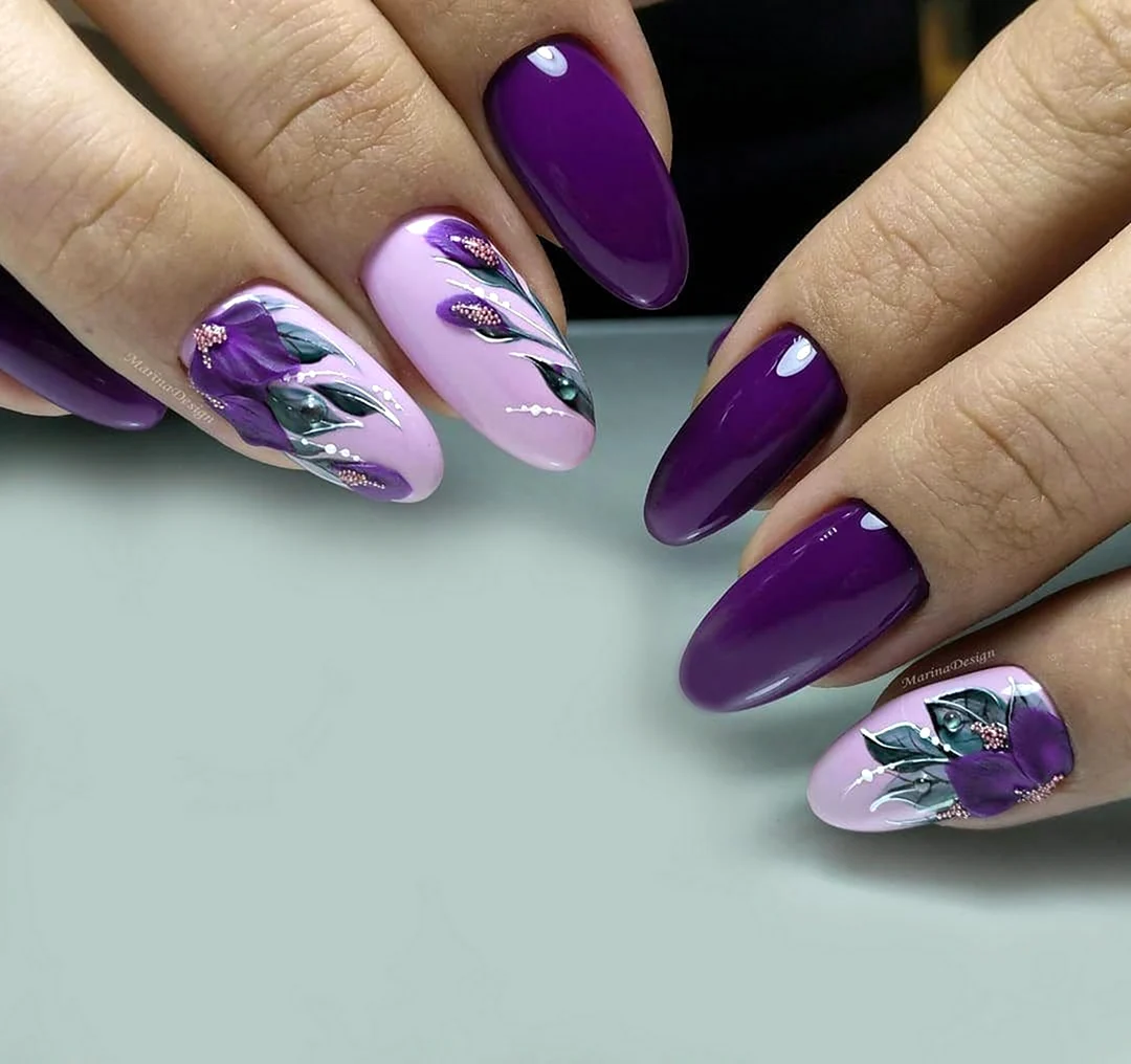 Сиреневый дизайн ногтей 2022
