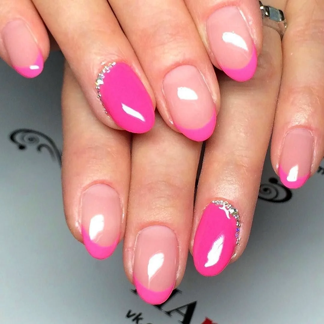 Розовый френч