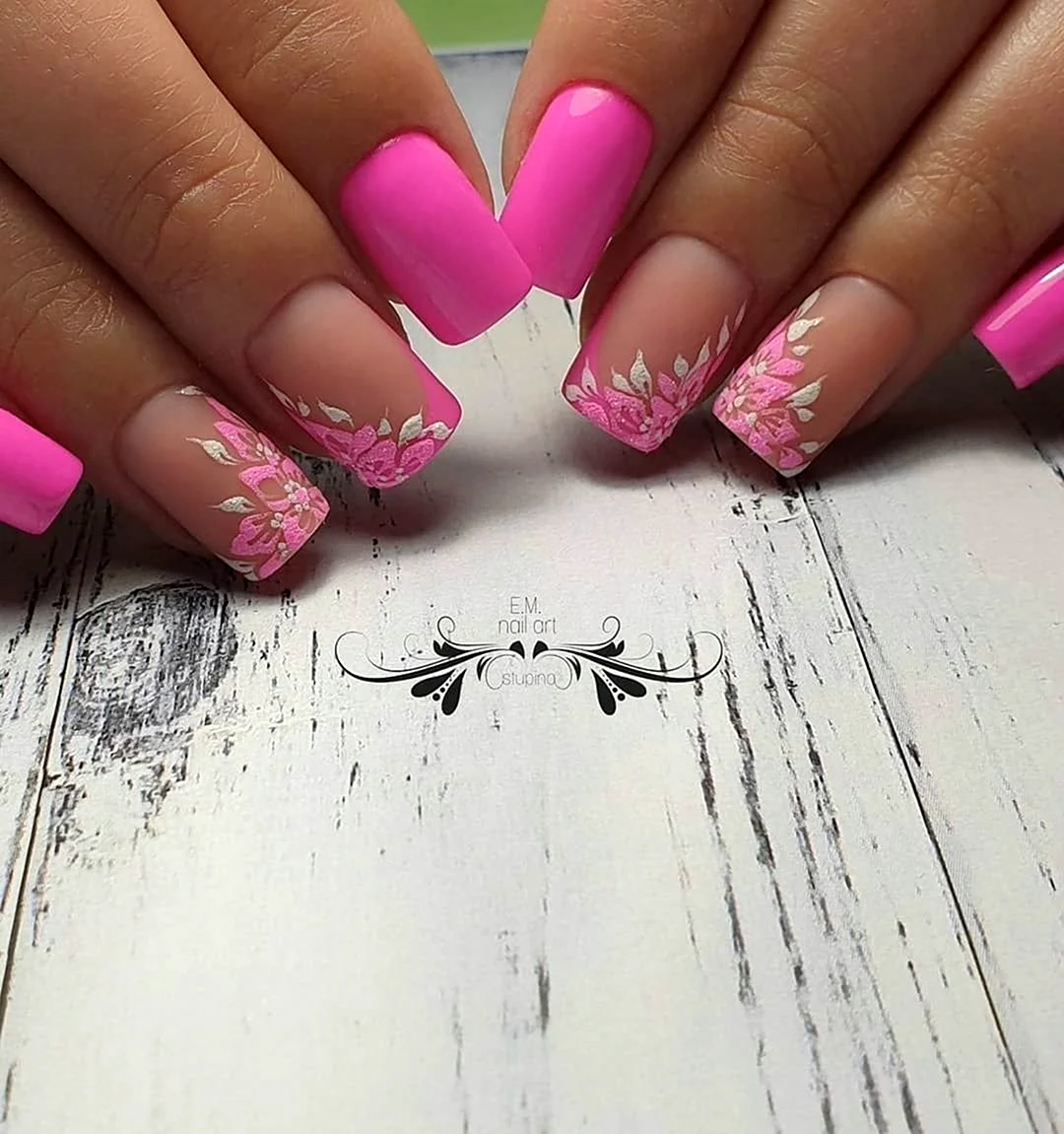 Розовый френч