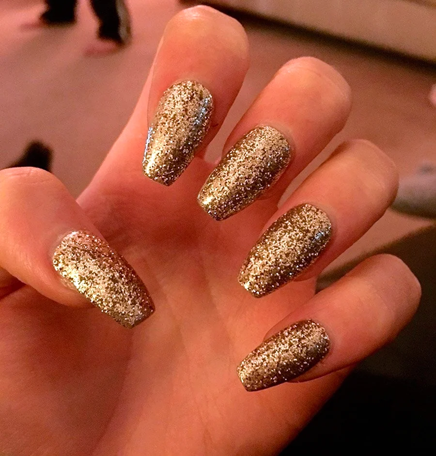 Золотые ногти