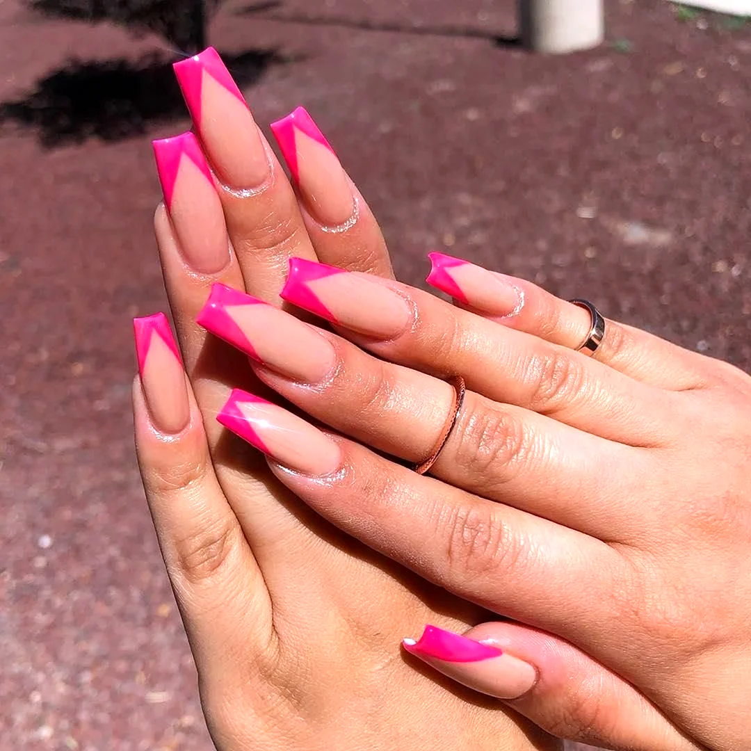 Ярко розовый френч