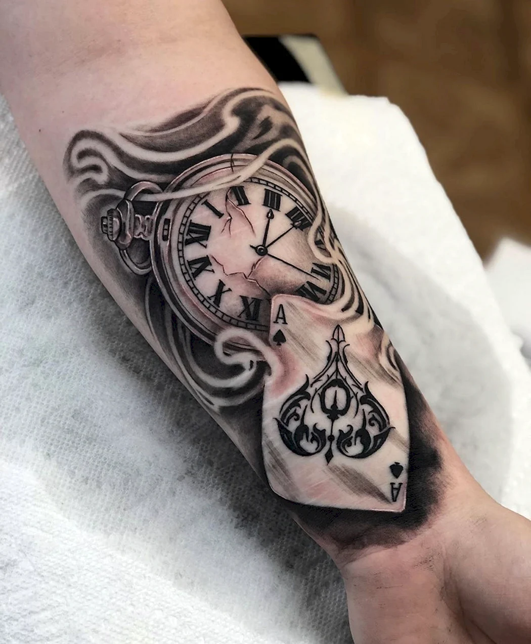 Тату пиковый туз